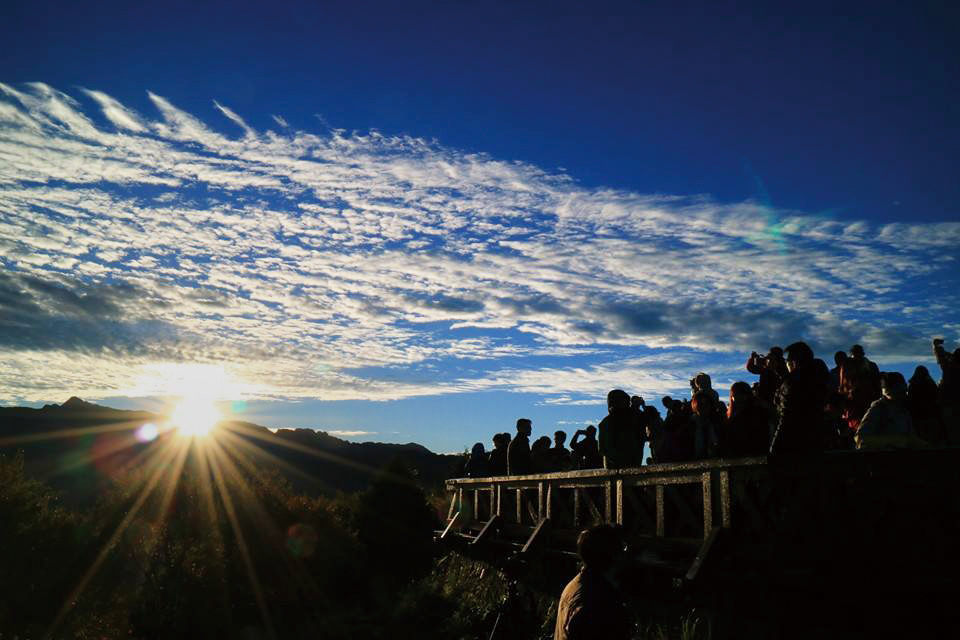 阿里山日出景點｜推薦最佳日出地點、最佳觀日出時間、阿里山日出小火車攻略
                            