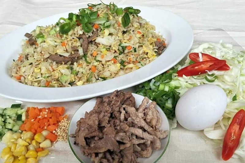 糧倉炒飯店家照片